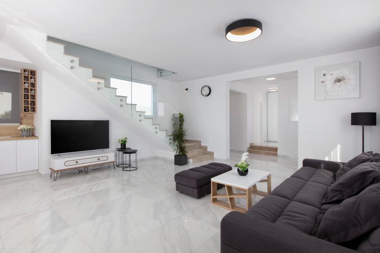 Villa Le Soleil Rogoznica  Exteriör bild
