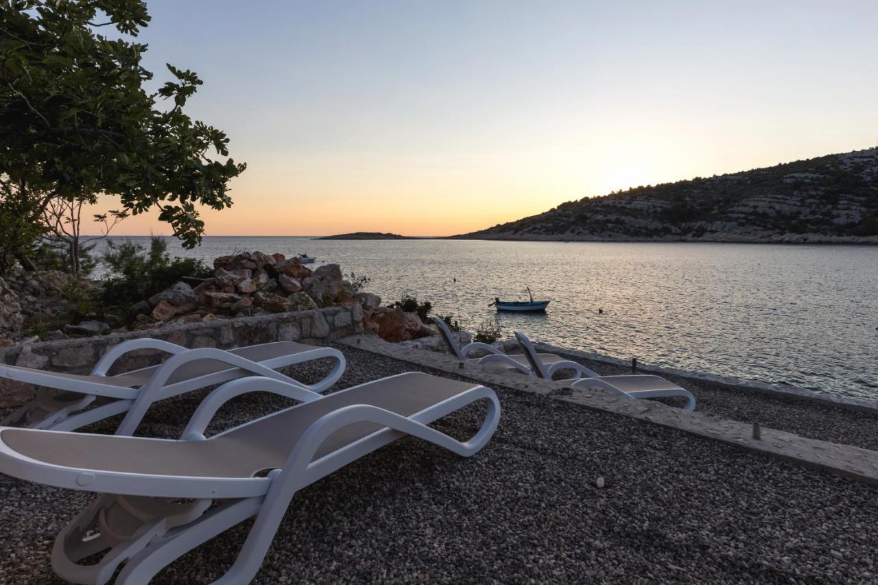 Villa Le Soleil Rogoznica  Exteriör bild