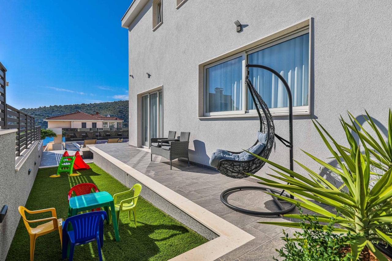 Villa Le Soleil Rogoznica  Exteriör bild