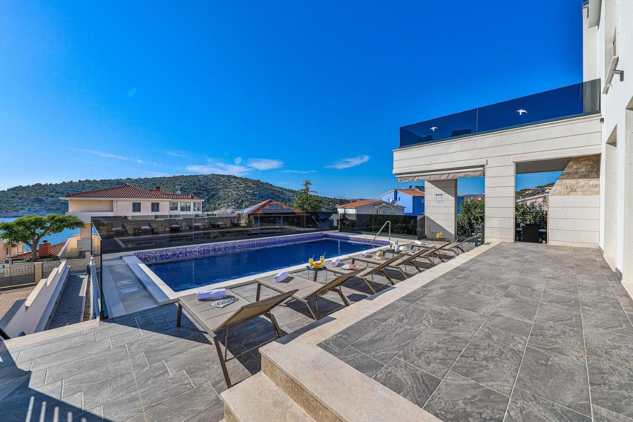 Villa Le Soleil Rogoznica  Exteriör bild