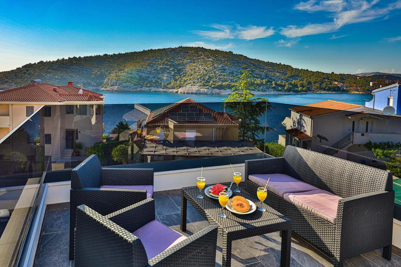 Villa Le Soleil Rogoznica  Exteriör bild